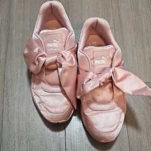 Puma Satin Bow Sneakers in Light Pink